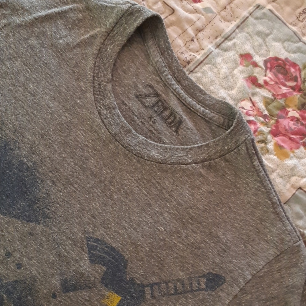 Shirt - Picture 4 of 4